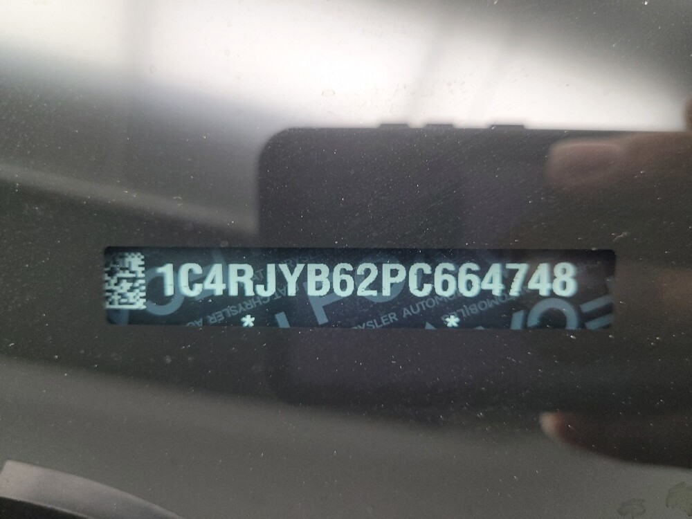 2023 Jeep Grand Cherokee in Indianapolis, IN 46222 - 18134808 33