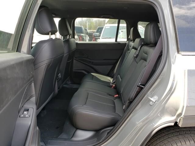 2026 Jeep Cherokee in Bedford, OH 44146 - 18134813 7
