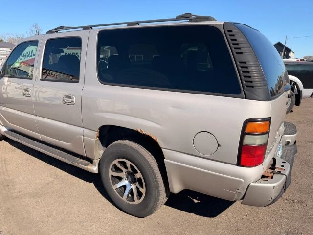 2004 GMC Yukon XL in Wadena, MN 56482 - 18134819 9