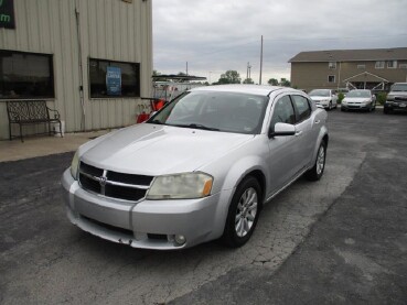 2010 Dodge Avenger in Oak Grove, MO 64075