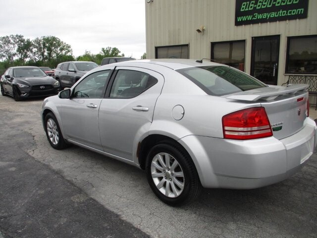 2010 Dodge Avenger in Oak Grove, MO 64075 - 18134824 7