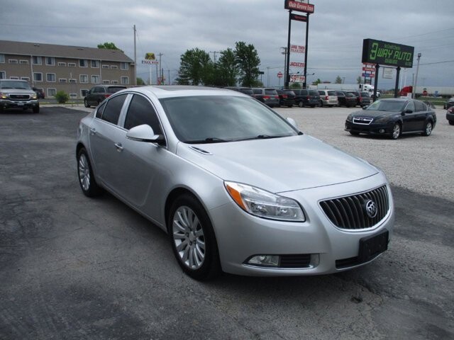 2012 Buick Regal in Oak Grove, MO 64075 - 18134825 3