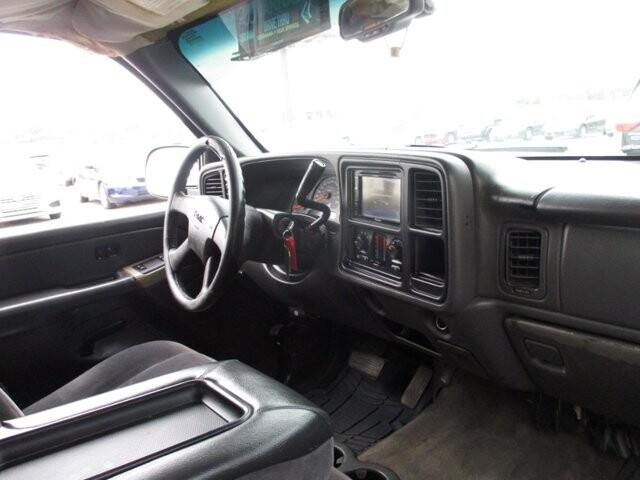 2005 GMC Sierra 1500 in Oak Grove, MO 64075 - 18134826 10