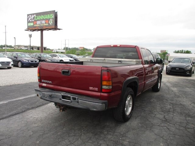 2005 GMC Sierra 1500 in Oak Grove, MO 64075 - 18134826 5