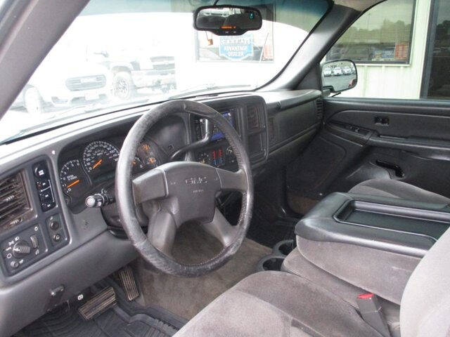 2005 GMC Sierra 1500 in Oak Grove, MO 64075 - 18134826 9