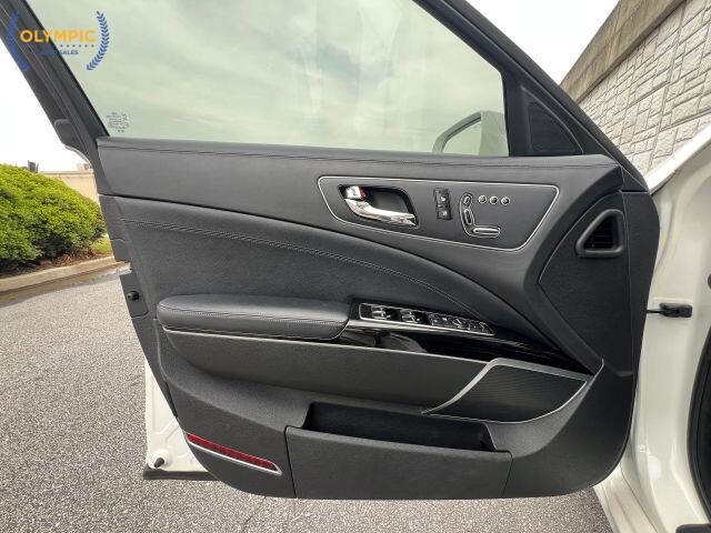 2016 Kia K900 in Decatur, GA 30032 - 18134830 47