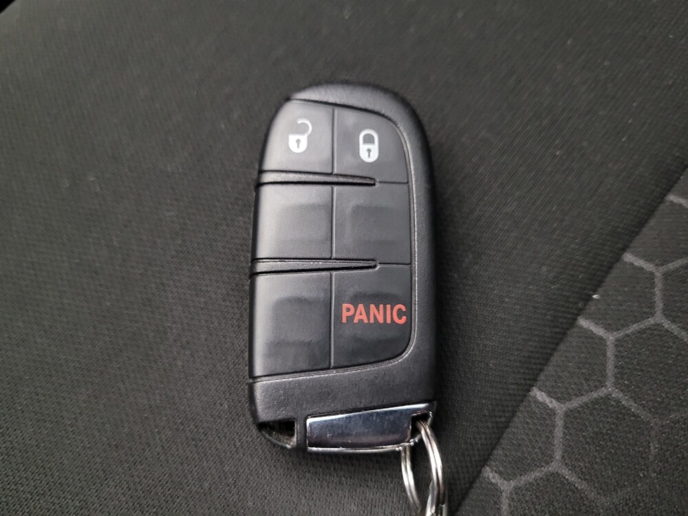 2018 Jeep Compass in Downey, CA 90241 - 18134849 32