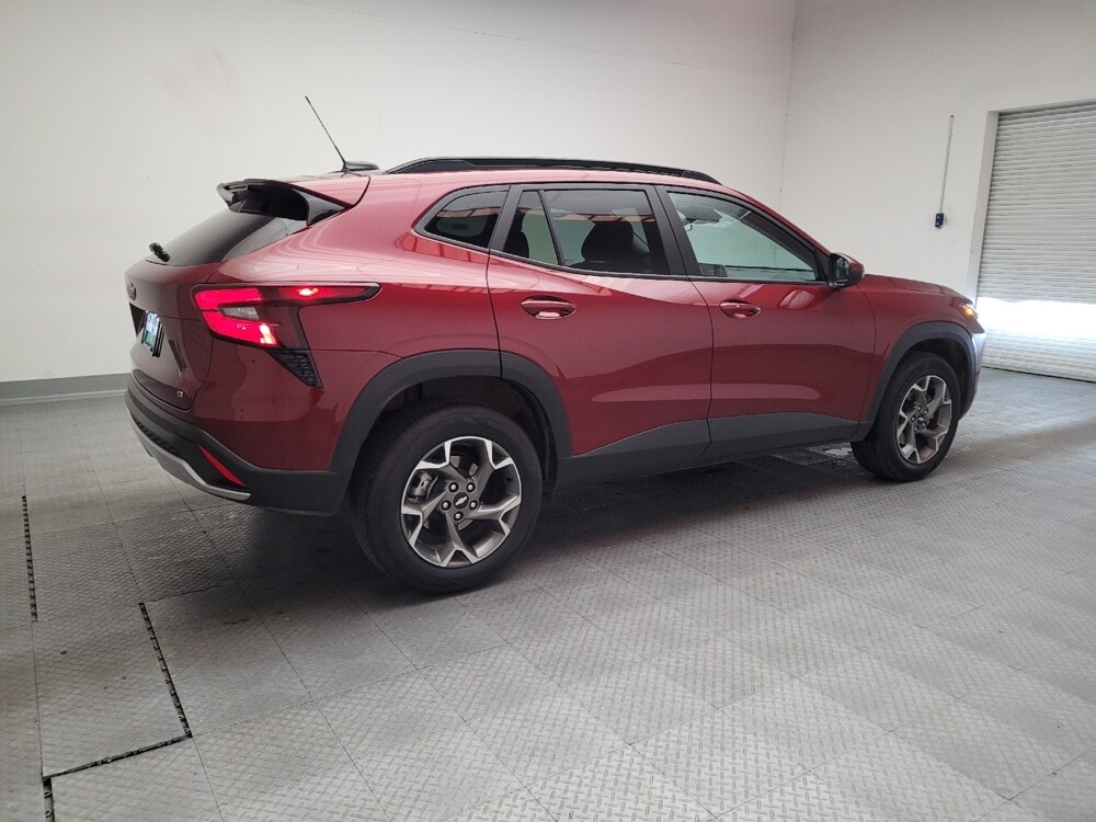 2025 Chevrolet Trax in Downey, CA 90241 - 18134853 10