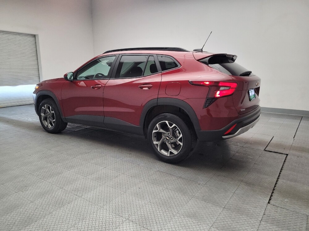 2025 Chevrolet Trax in Downey, CA 90241 - 18134853 3