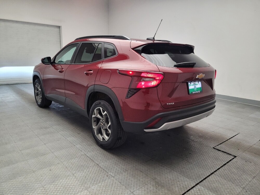 2025 Chevrolet Trax in Downey, CA 90241 - 18134853 5