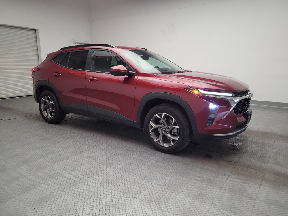 2025 Chevrolet Trax in Downey, CA 90241 - 18134853 11