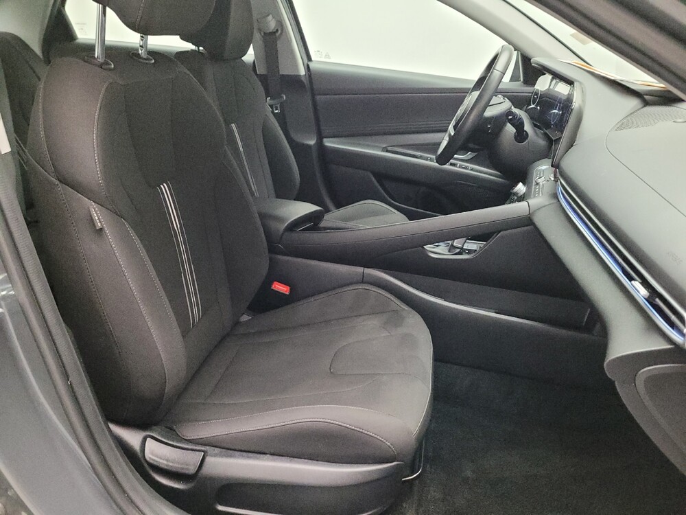 2025 Hyundai Elantra in Sacramento, CA 95821 - 18134855 21