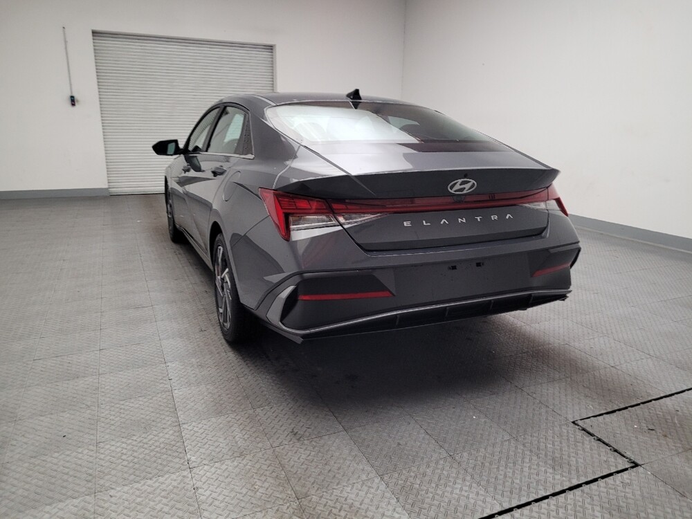 2025 Hyundai Elantra in Sacramento, CA 95821 - 18134855 6