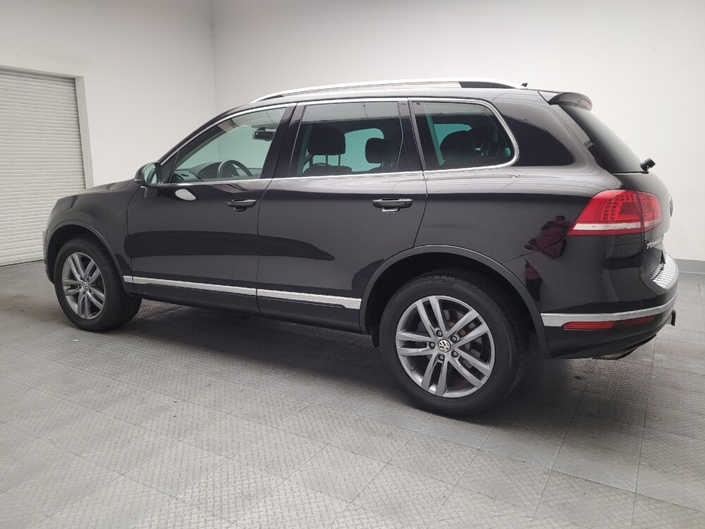2015 Volkswagen Touareg in Downey, CA 90241 - 18134856 3