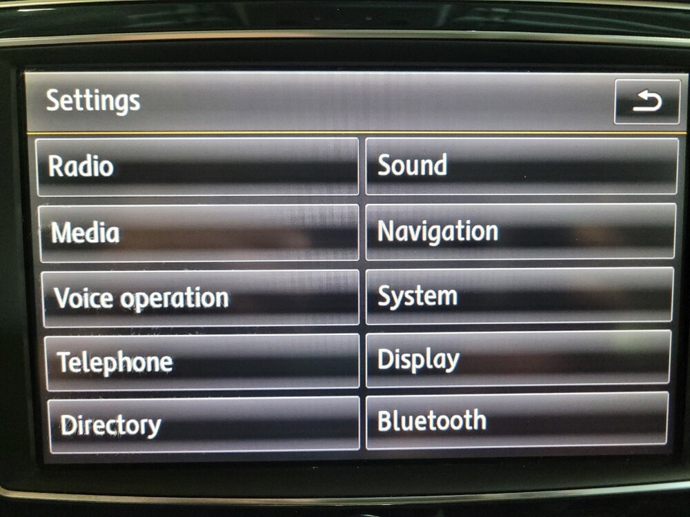 2015 Volkswagen Touareg in Downey, CA 90241 - 18134856 25