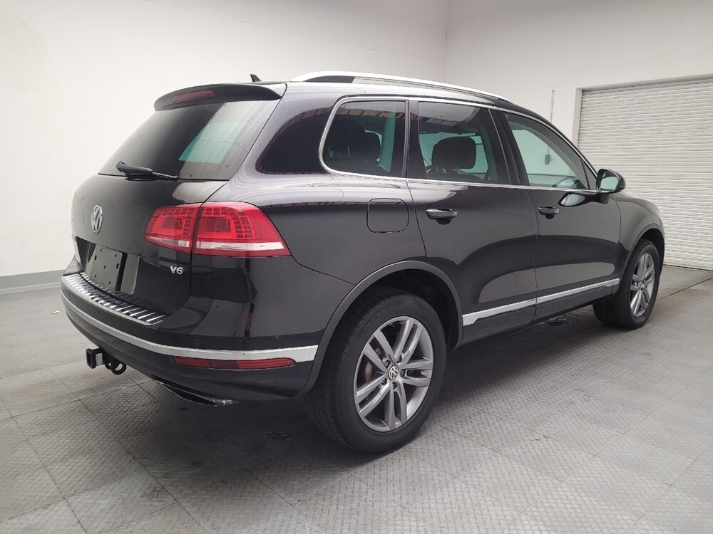 2015 Volkswagen Touareg in Downey, CA 90241 - 18134856 9