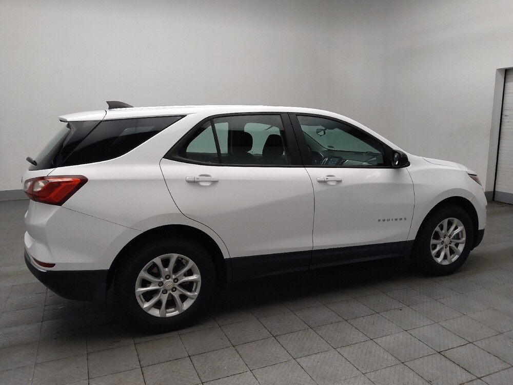 2018 Chevrolet Equinox in Birmingham, AL 35215 - 18134875 10