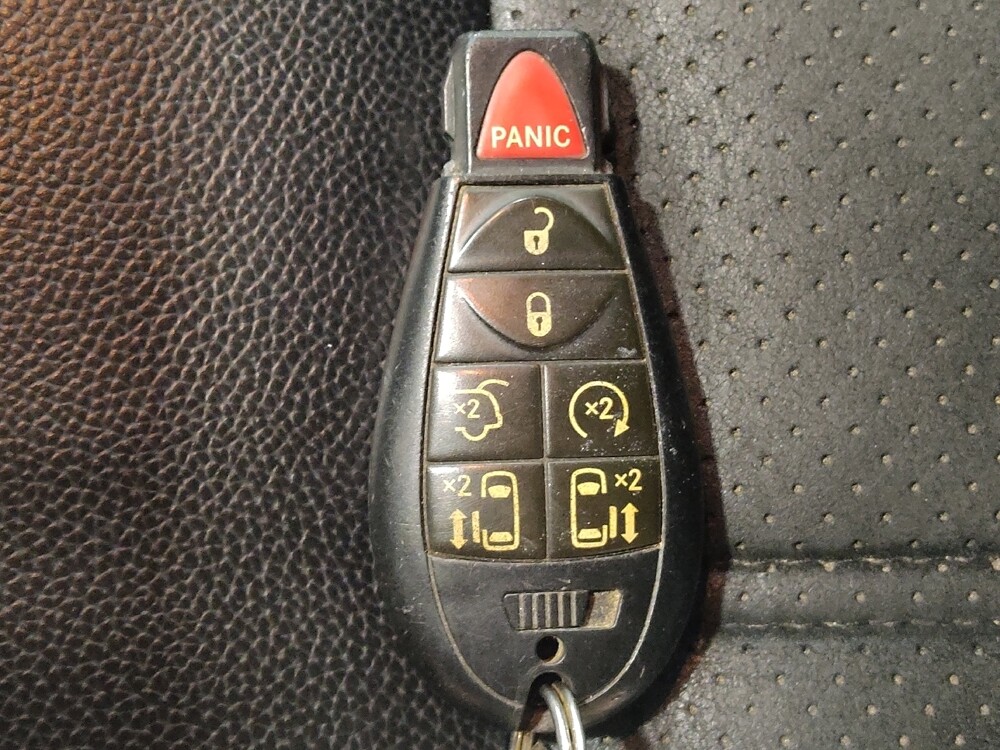 2017 Dodge Grand Caravan in Fort Worth, TX 76116 - 18134891 32