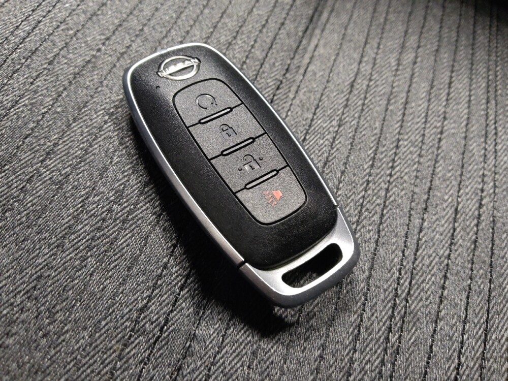 2023 Nissan Rogue in Glendale, AZ 85301 - 18134902 32