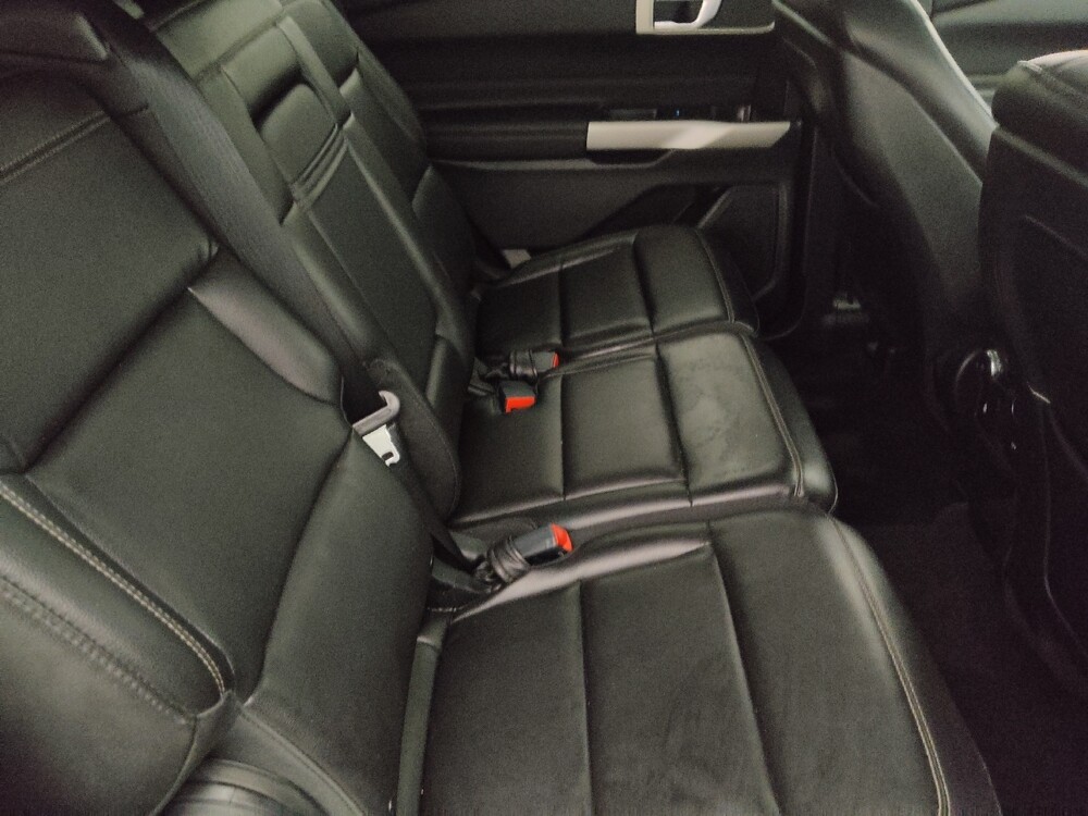 2020 Ford Explorer in Clearwater, FL 33764 - 18134922 19