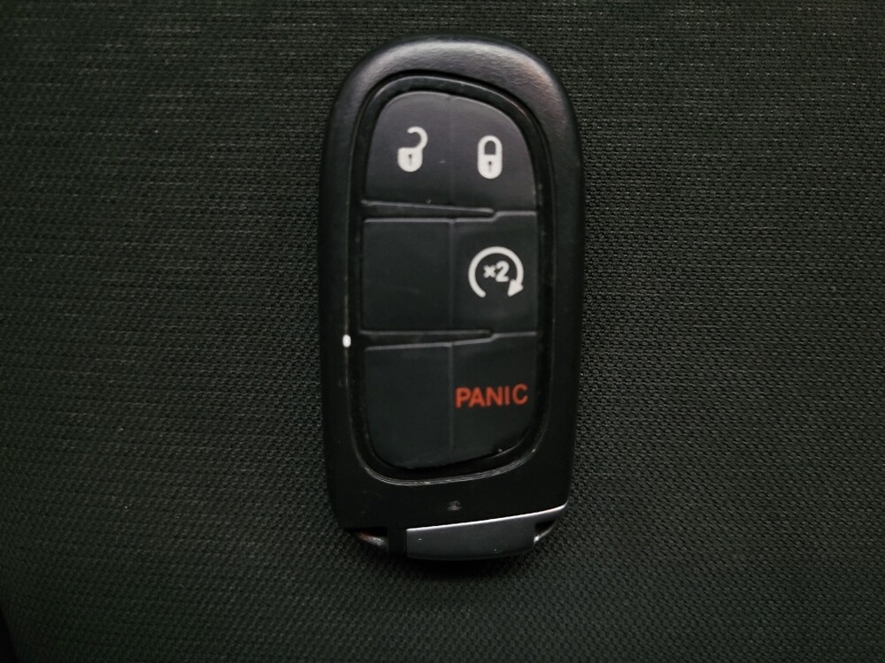 2019 Jeep Cherokee in Las Vegas, NV 89102 - 18134931 32