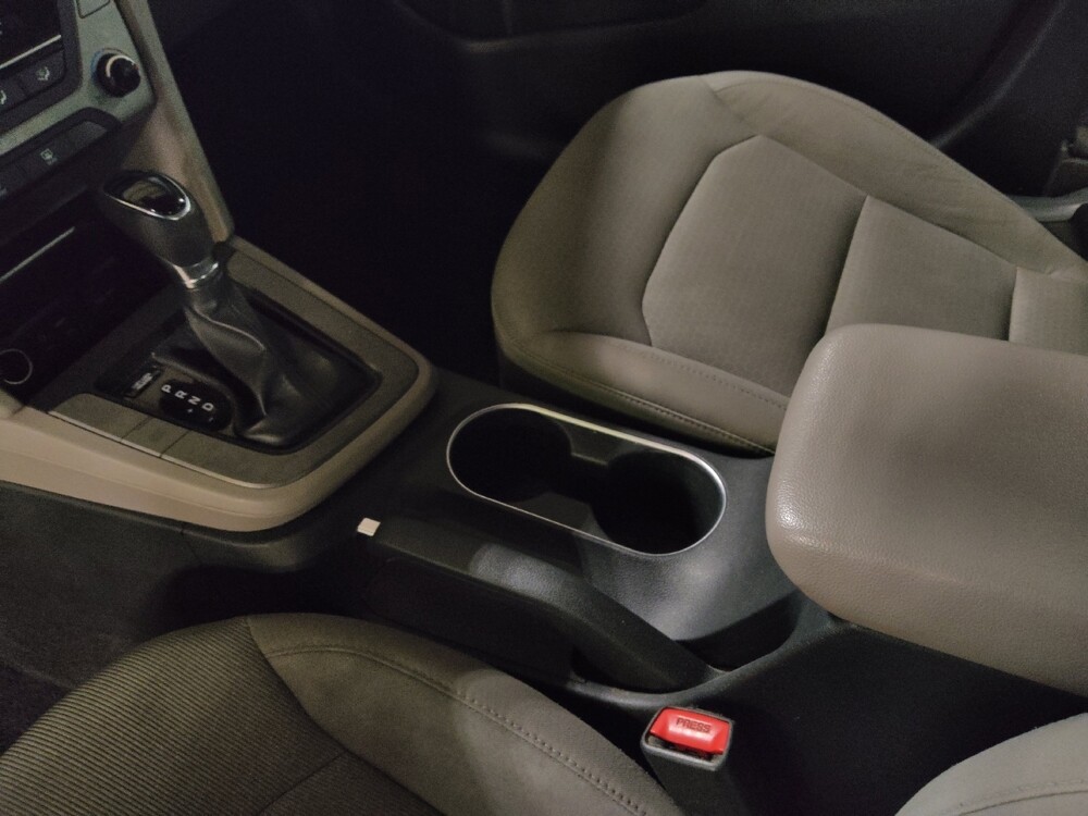 2017 Hyundai Elantra in Savannah, GA 31419 - 18134941 26