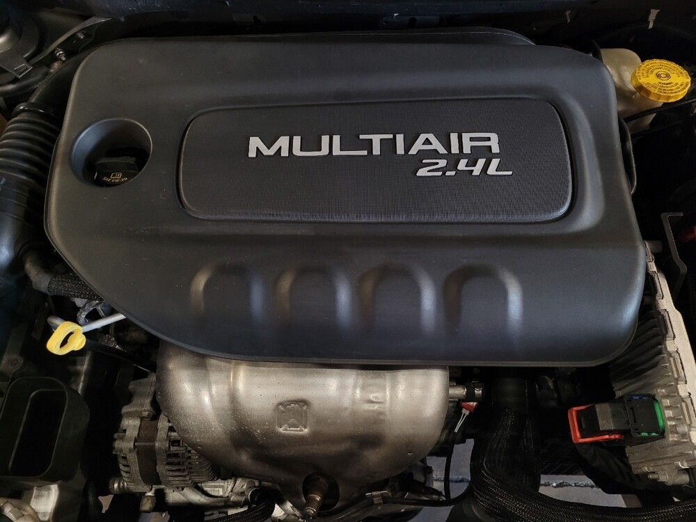 2015 Jeep Cherokee in Jacksonville, FL 32210 - 18134948 30