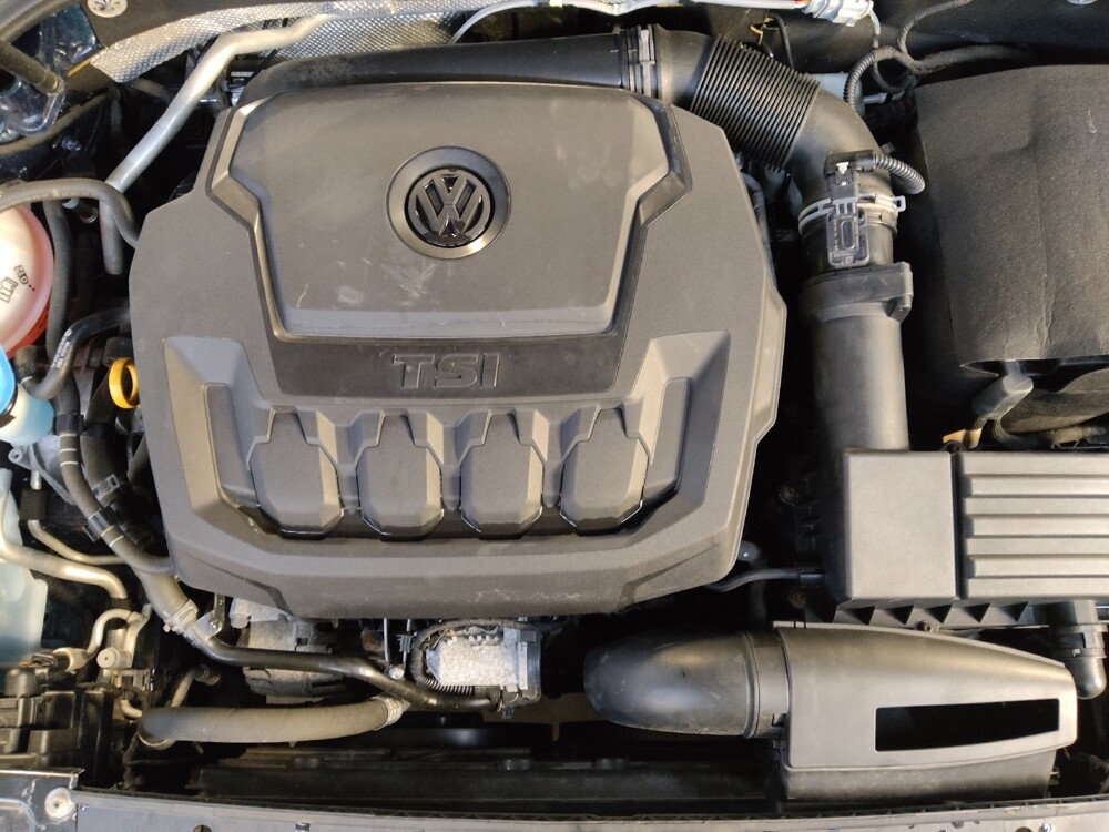 2018 Volkswagen Passat in Raleigh, NC 27604 - 18134972 30
