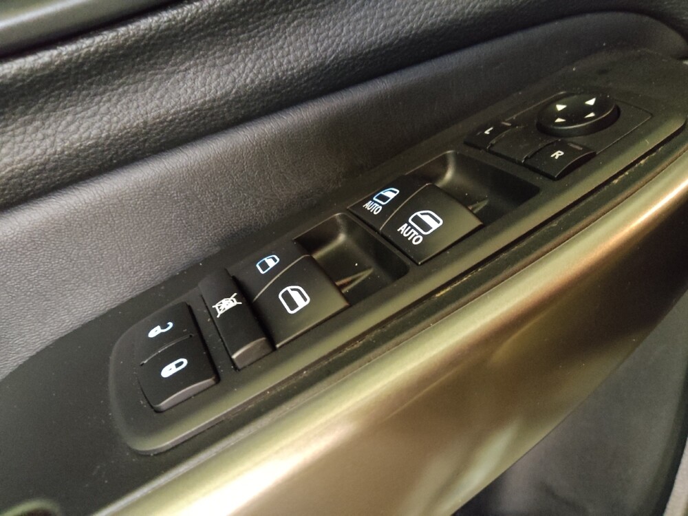 2019 Jeep Cherokee in Columbia, SC 29210 - 18134979 27