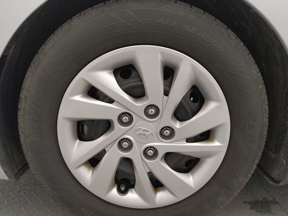 2018 Hyundai Elantra in Greenville, SC 29607 - 18134984 31