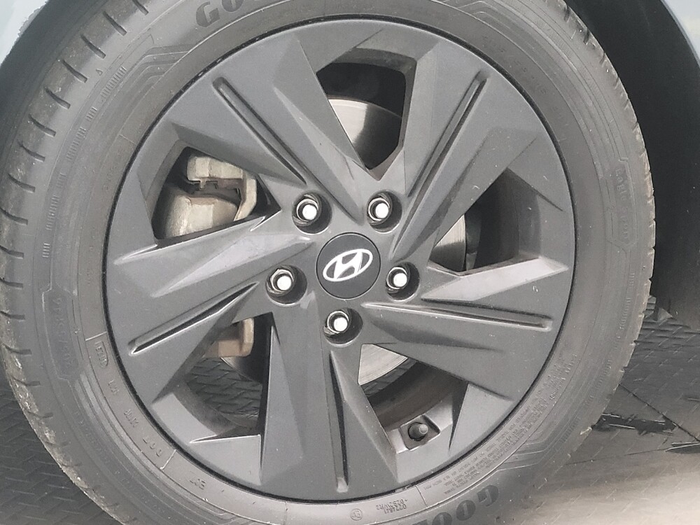 2021 Hyundai Elantra in Huntsville, AL 35816 - 18135001 31