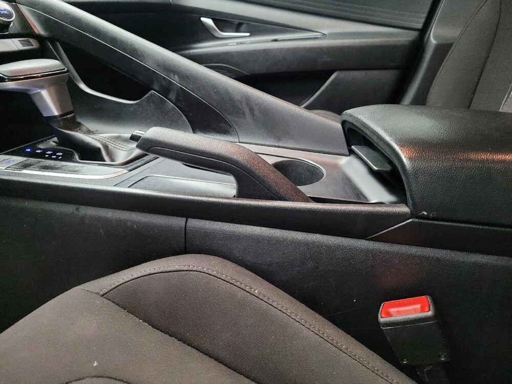 2021 Hyundai Elantra in Huntsville, AL 35816 - 18135001 26