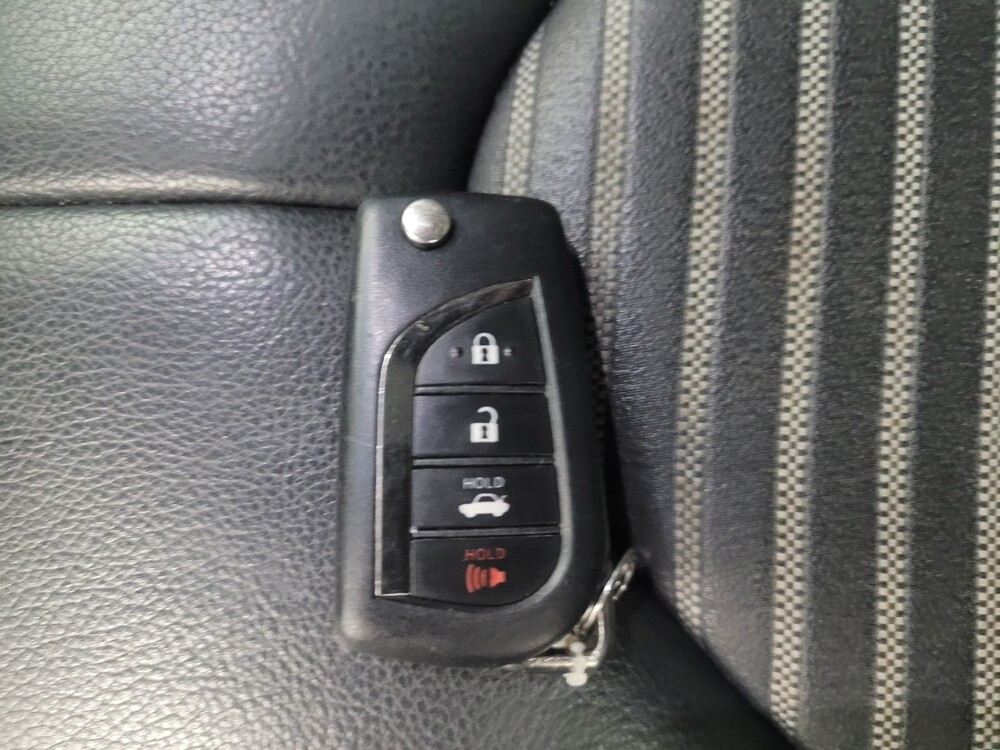 2019 Toyota Camry in Memphis, TN 38128 - 18135002 32