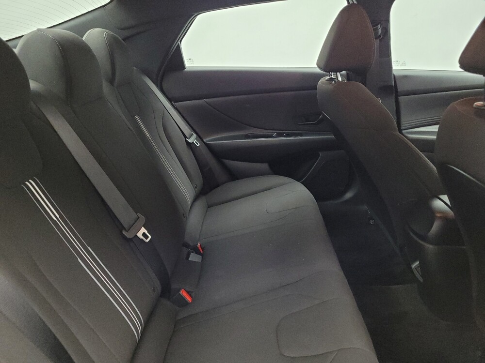 2025 Hyundai Elantra in Antioch, TN 37013 - 18135003 19