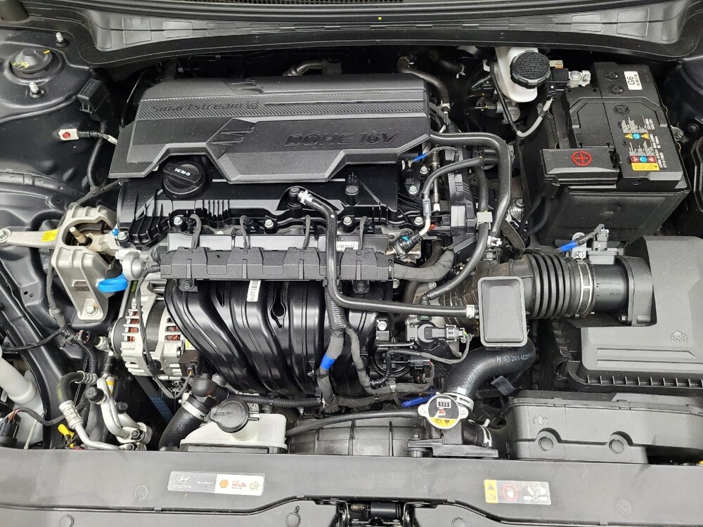 2025 Hyundai Elantra in Antioch, TN 37013 - 18135003 30