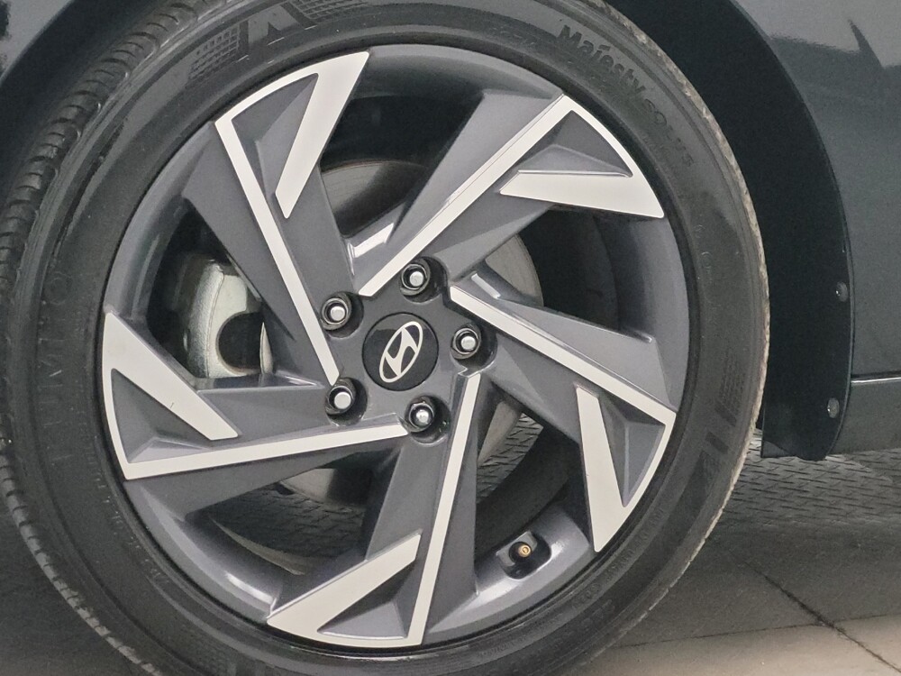 2025 Hyundai Elantra in Antioch, TN 37013 - 18135003 31