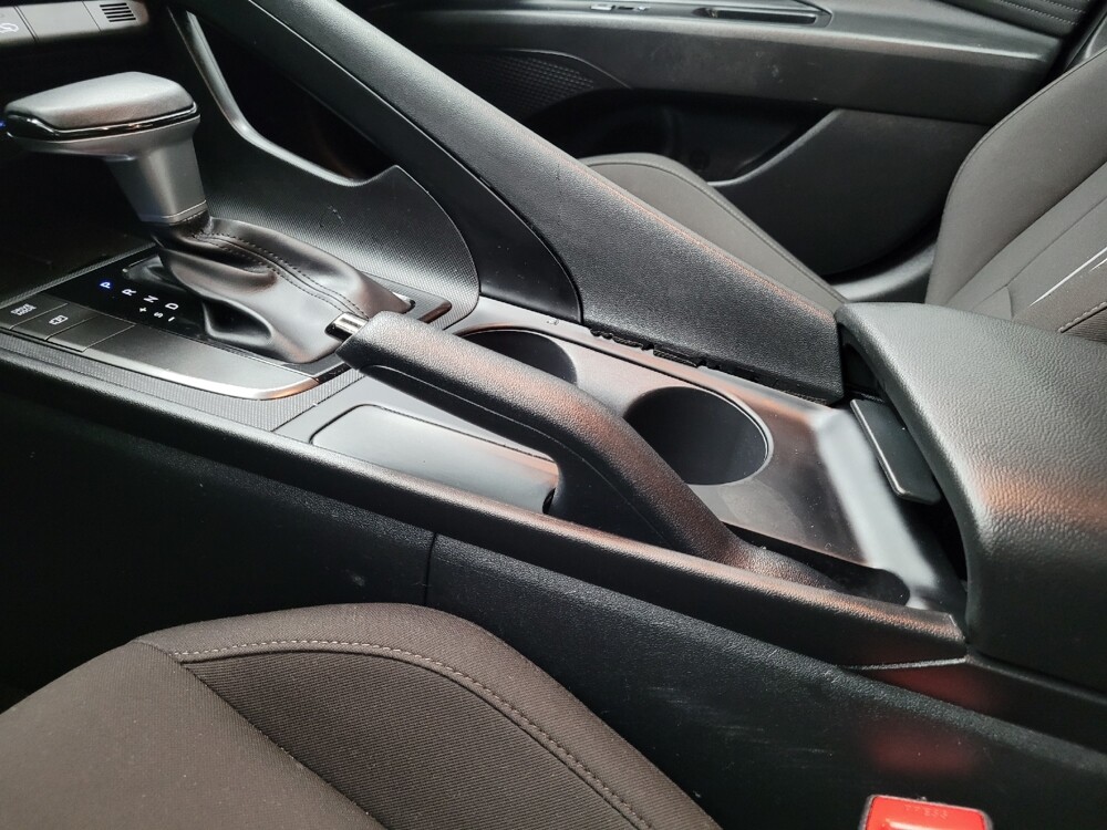 2025 Hyundai Elantra in Antioch, TN 37013 - 18135003 26