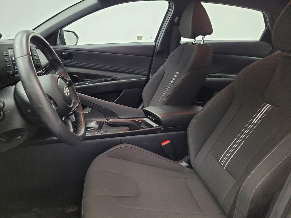 2025 Hyundai Elantra in Antioch, TN 37013 - 18135003 17