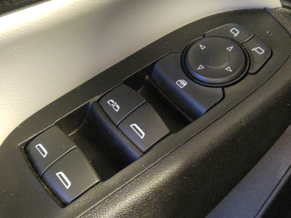 2019 Chevrolet Equinox in Houston, TX 77060 - 18135013 27