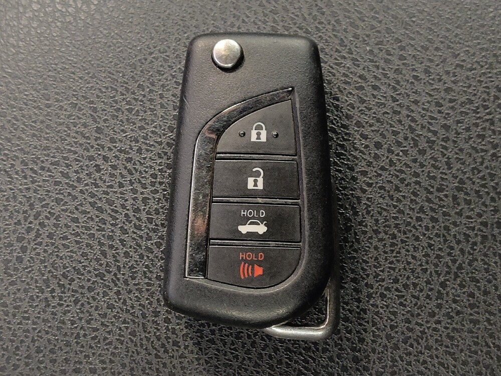 2022 Toyota Camry in Houston, TX 77060 - 18135017 32