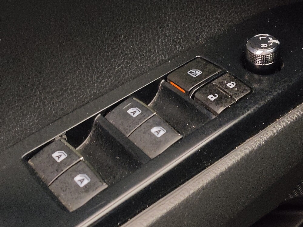 2018 Toyota Camry in Round Rock, TX 78664 - 18135021 27