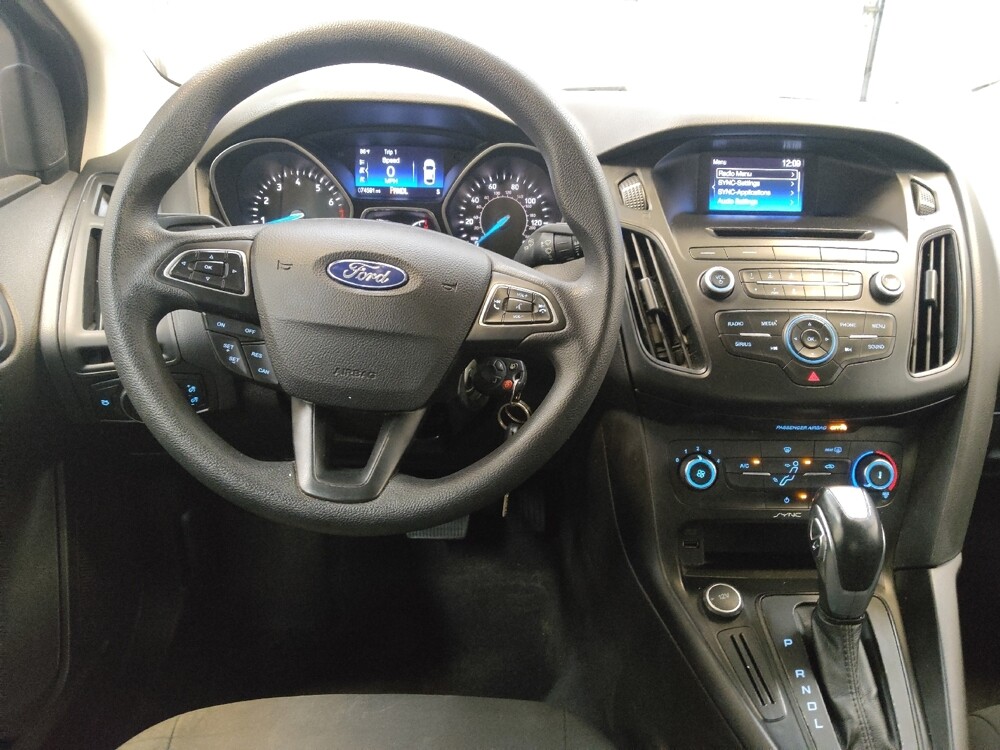 2016 Ford Focus in Fairfield, OH 45014 - 18135026 22