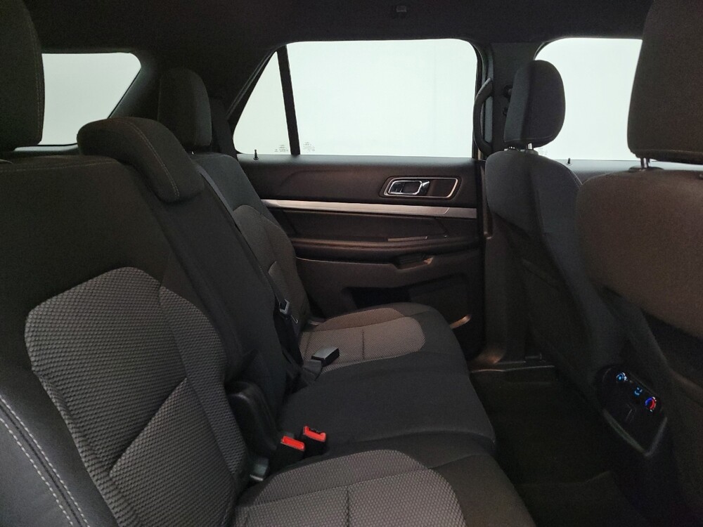 2018 Ford Explorer in Indianapolis, IN 46219 - 18135027 19