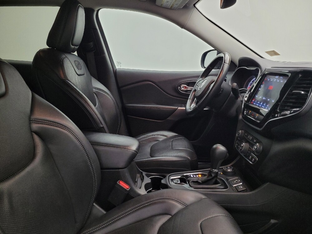 2019 Jeep Cherokee in Fairfield, OH 45014 - 18135031 21