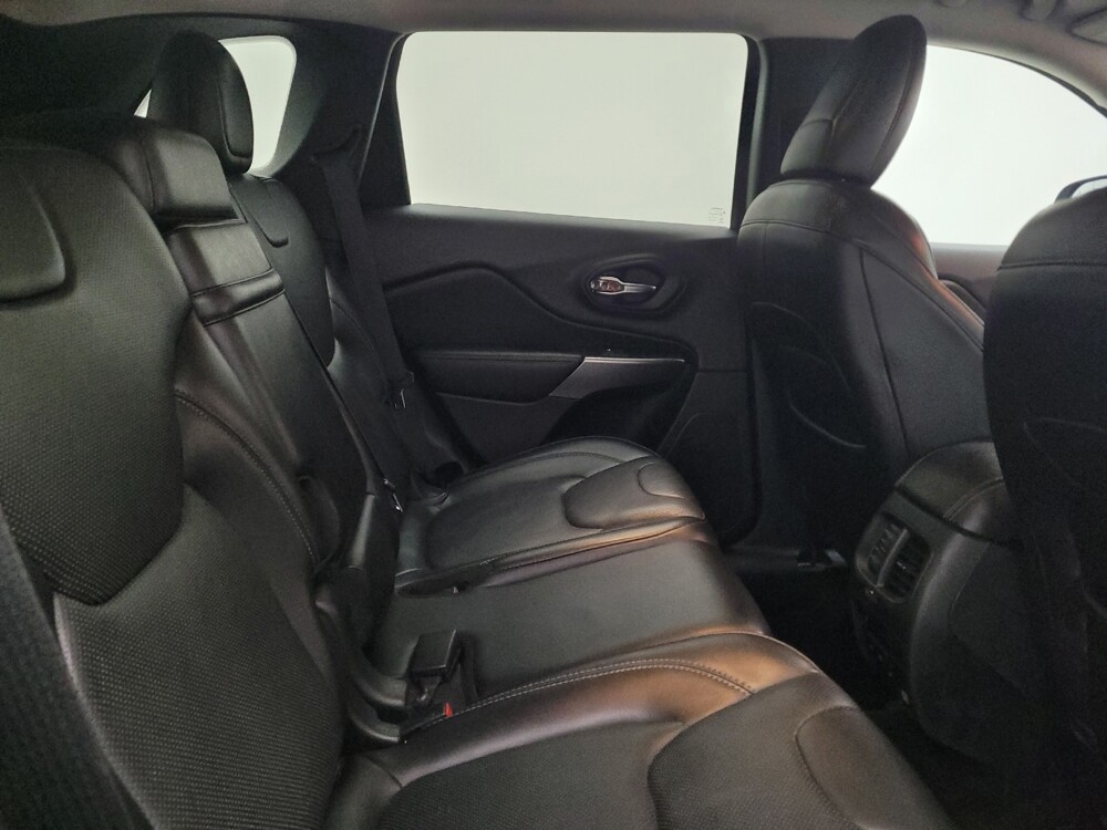 2019 Jeep Cherokee in Fairfield, OH 45014 - 18135031 19