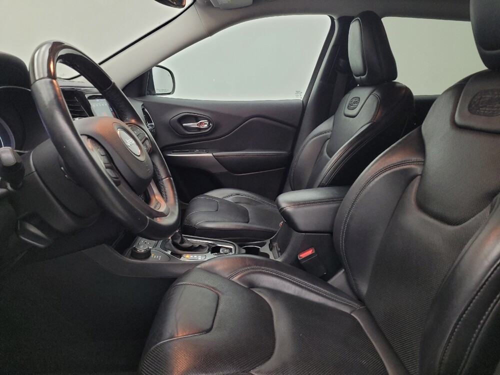 2019 Jeep Cherokee in Fairfield, OH 45014 - 18135031 17