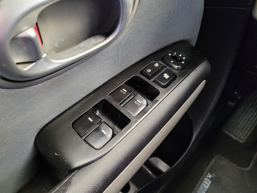 2016 Kia Soul in Toledo, OH 43617 - 18135033 27