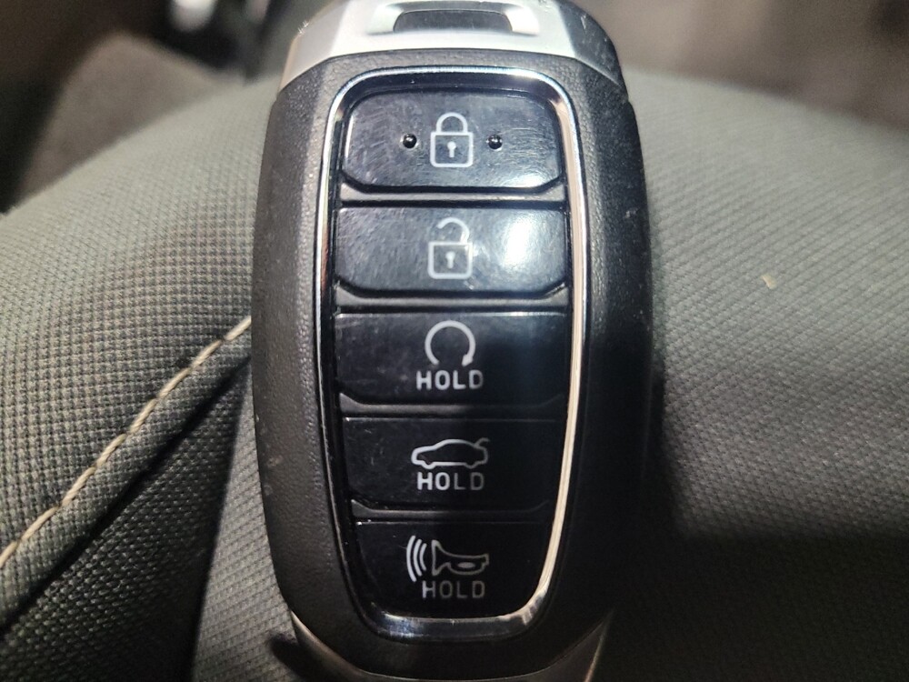 2023 Hyundai Elantra in Temple Hills, MD 20746 - 18135050 32