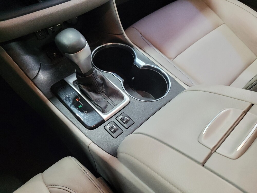 2019 Toyota Highlander in Newport News, VA 23601 - 18135052 26