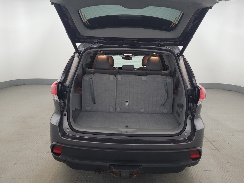 2019 Toyota Highlander in Newport News, VA 23601 - 18135052 29